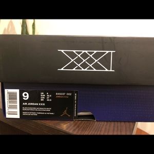 KYRIE Basketball Shoes